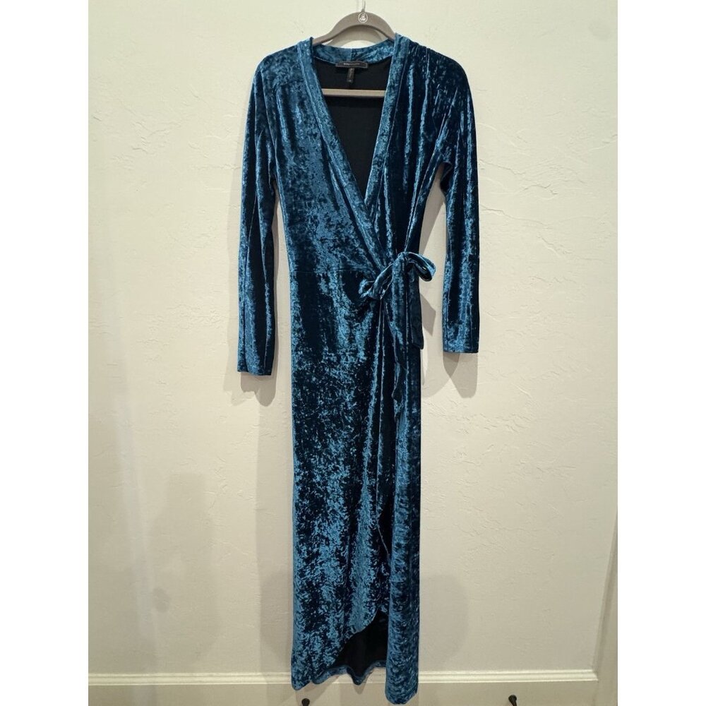 BCBG Maxazria Crushed Velvet Long Sleeve Wrap Dress Blue Size Medium - Picture 2 of 12